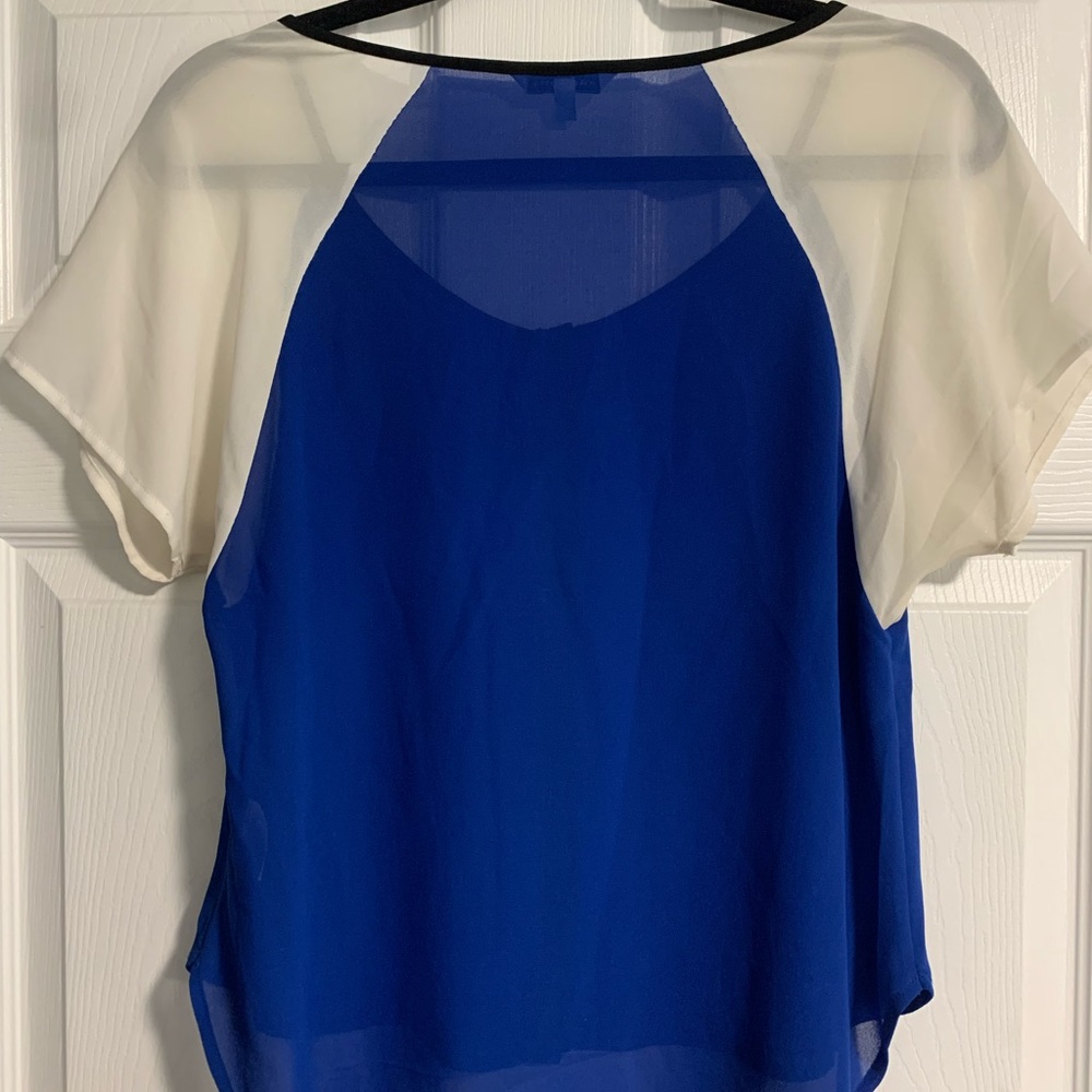 Women’s Color Block Top - Picture 2 of 3